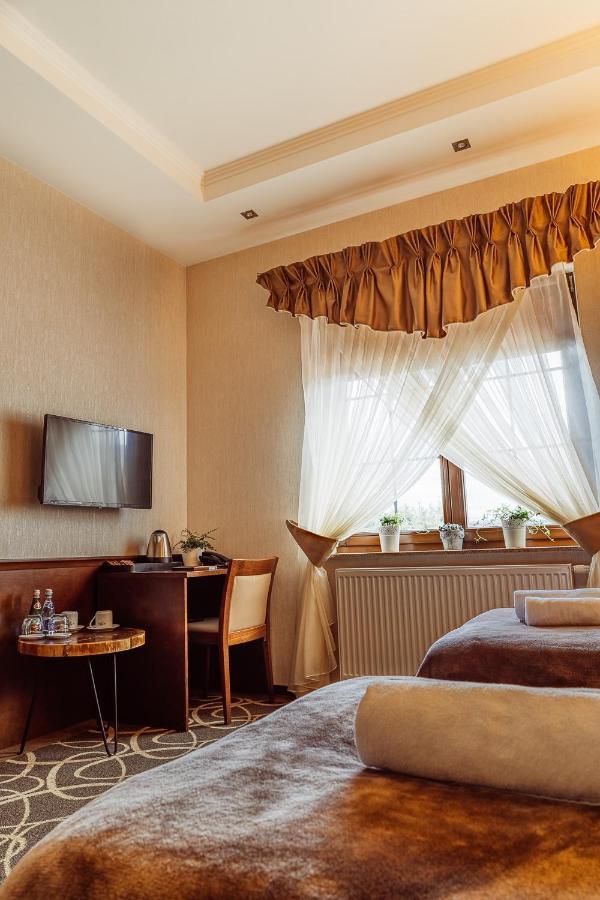 Hotel Dwor Choiny Kazimierówka 외부 사진
