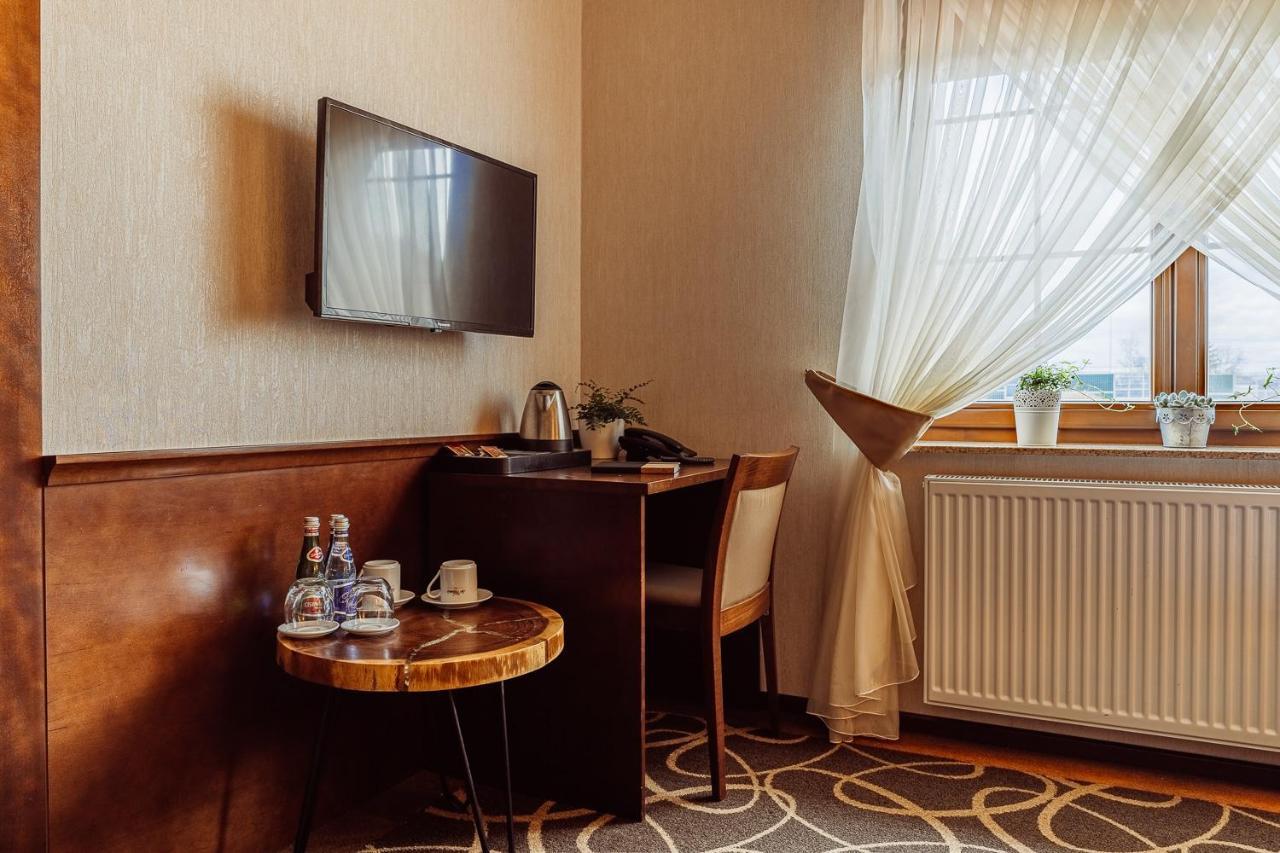 Hotel Dwor Choiny Kazimierówka 외부 사진