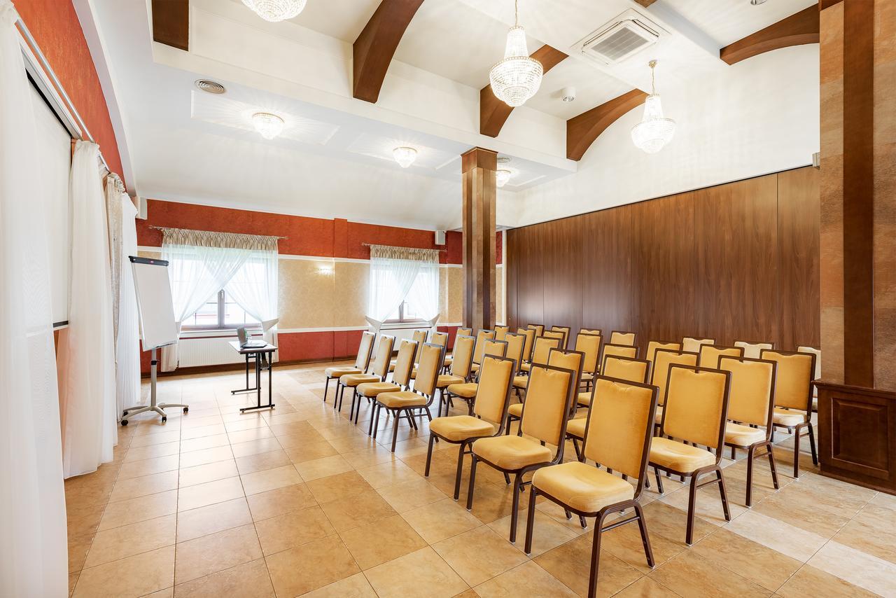 Hotel Dwor Choiny Kazimierówka 외부 사진